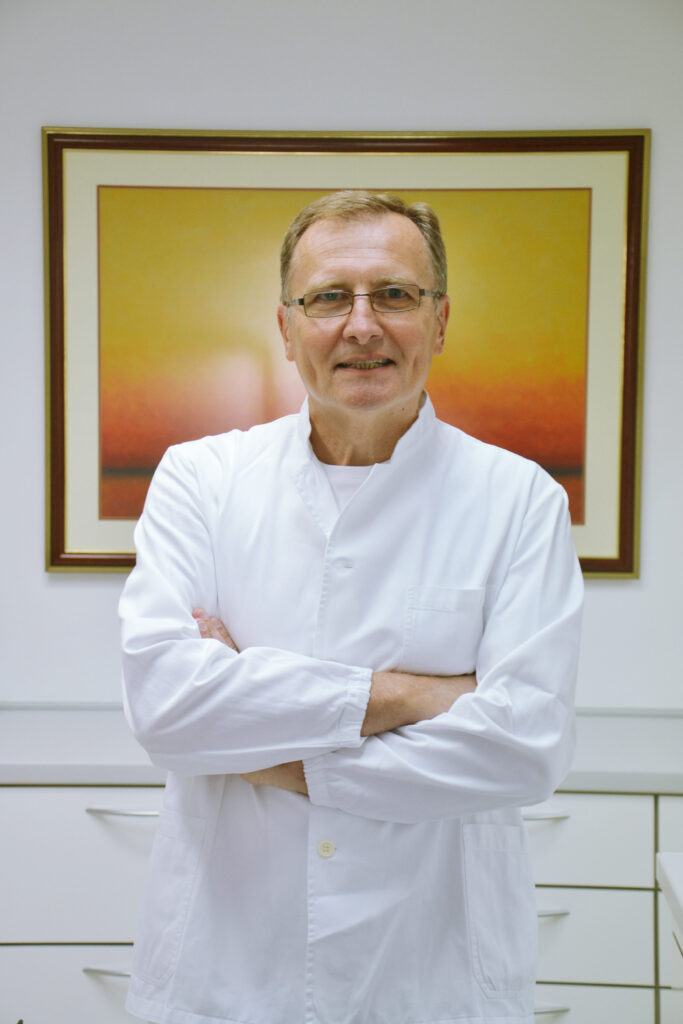 Dr.Tihomir Švajhler